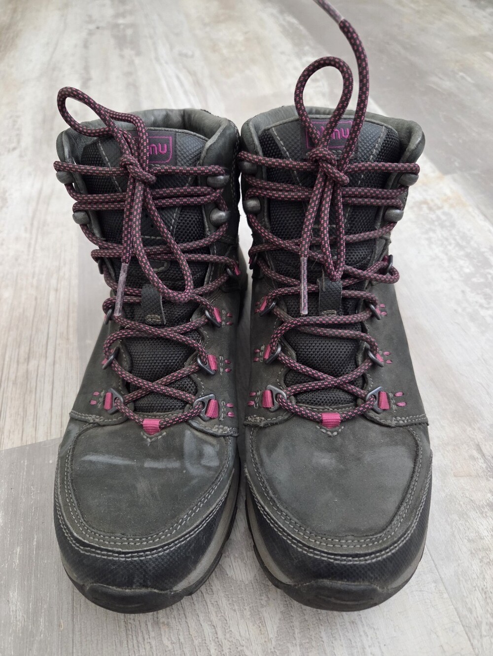Ahnu Women's Dark Gray/black Lace-Up Hiking Boots with Pink Accents, Size 7.5
